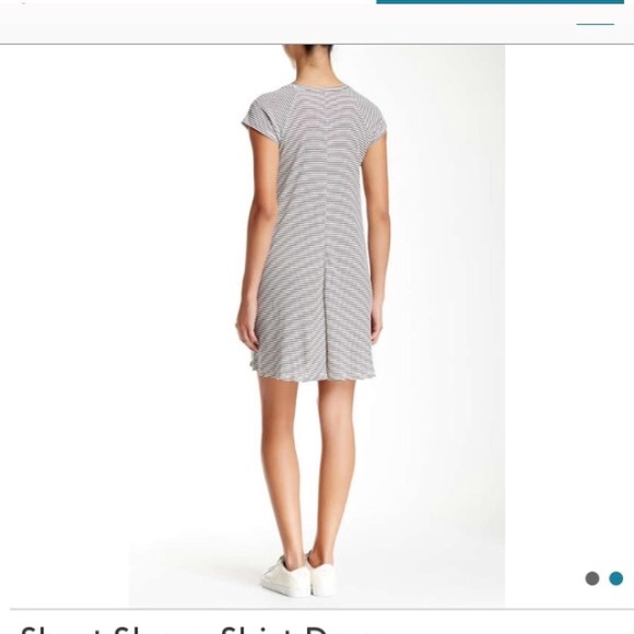 Large short sleeve dress! - Picture 2 of 3